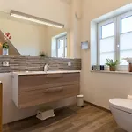 Reetdachhaus Duenenstieg Reetdachhaus Duenenstieg Acht Prázdninový dům