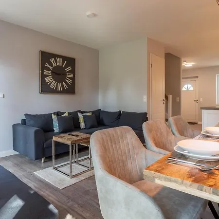 펜션 Reetdachhaus Duenenstieg Reetdachhaus Duenenstieg Acht *