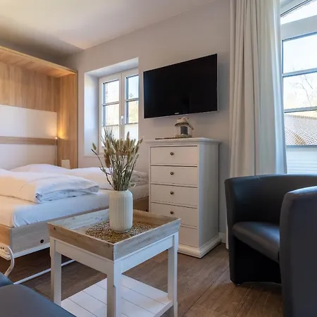 Reetdachhaus Duenenstieg Reetdachhaus Duenenstieg Acht *